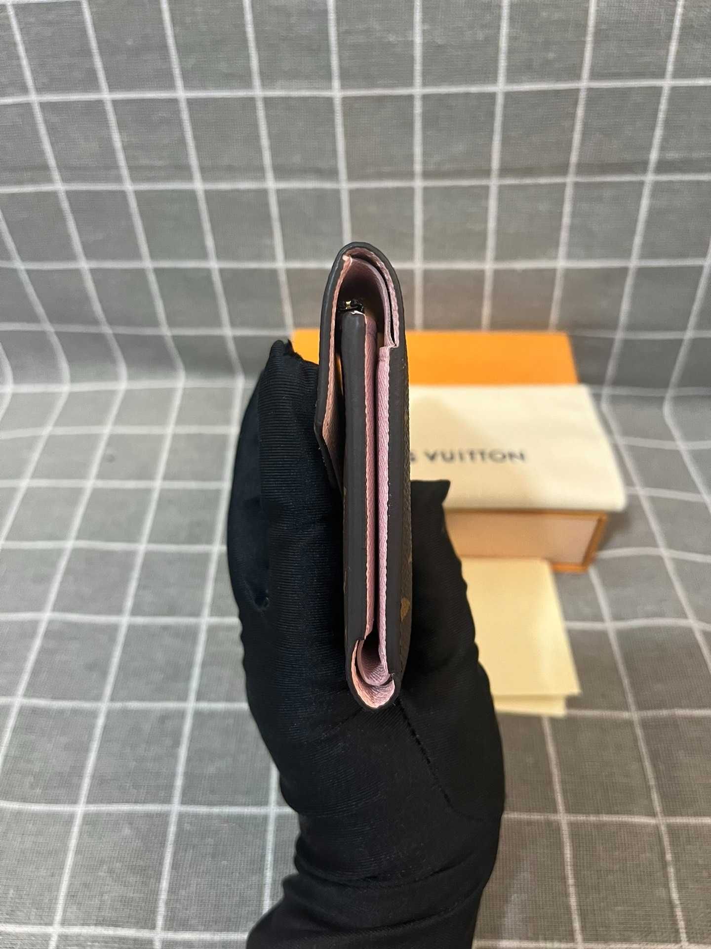 Nowe LV Louis Vuitton Victorine Mały portfel Różowy przycisk