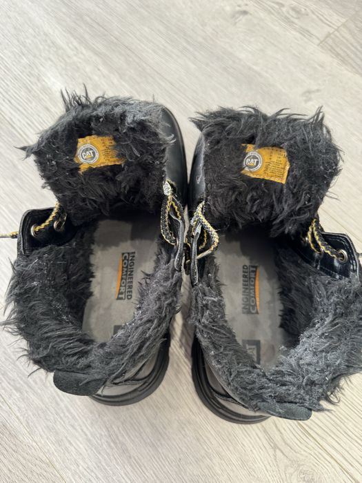 Продам зимові ботінки Caterpillar