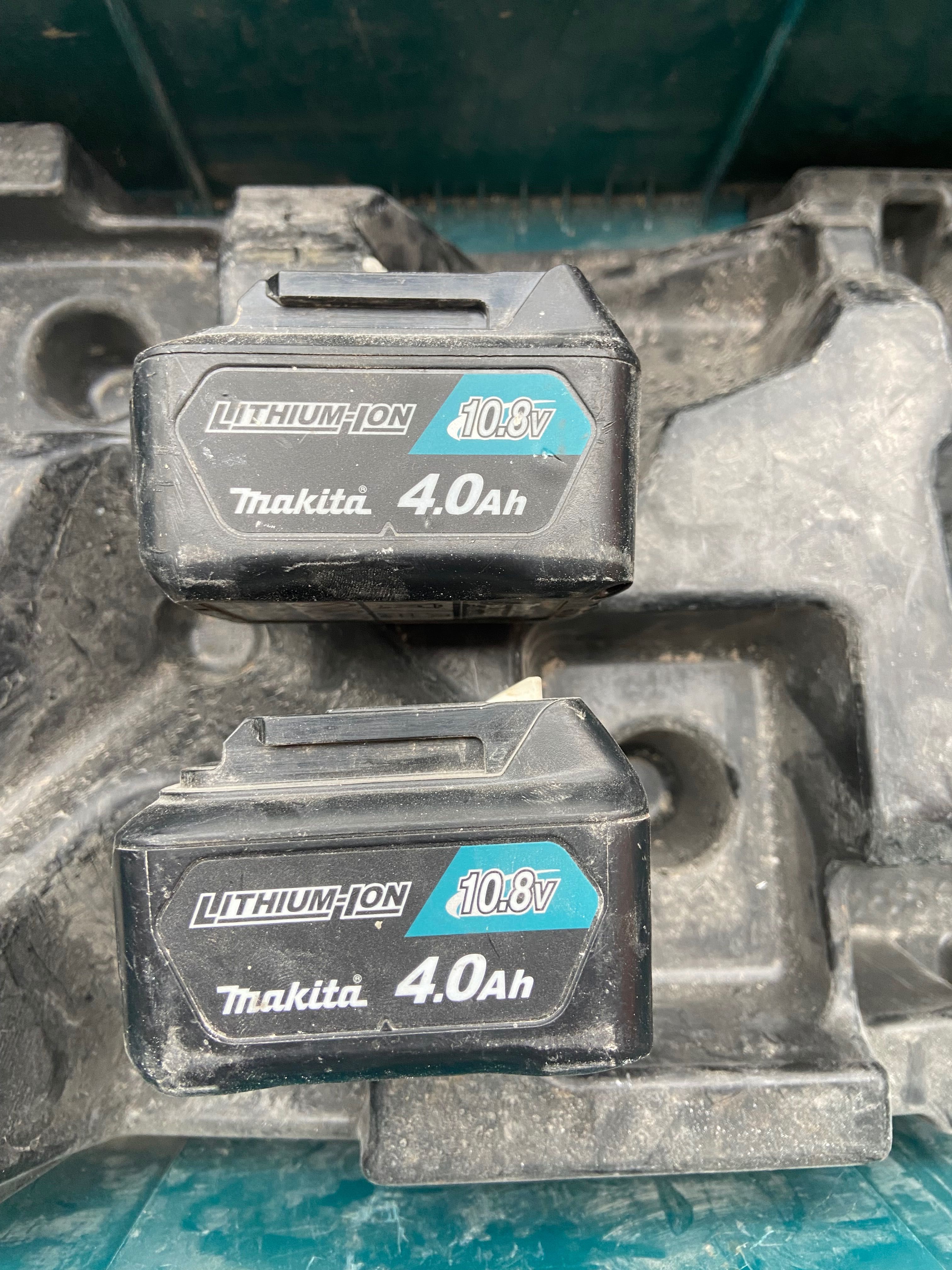 Piła tarczowa , od płytek Makita CC301D