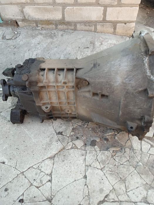 Коробка передач Пежо 206  форд ескорт сиера омега а вольво 740 гольф 1