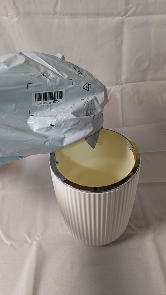 Kosz na śmieci Wenko AGROPOLI 5,5 l biały