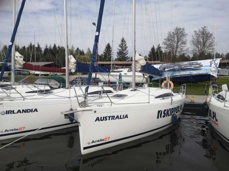 Czarter jachtu Antila 27 mazury, port Ryn