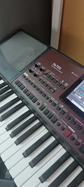 Korg pa700 em muito bom estado
