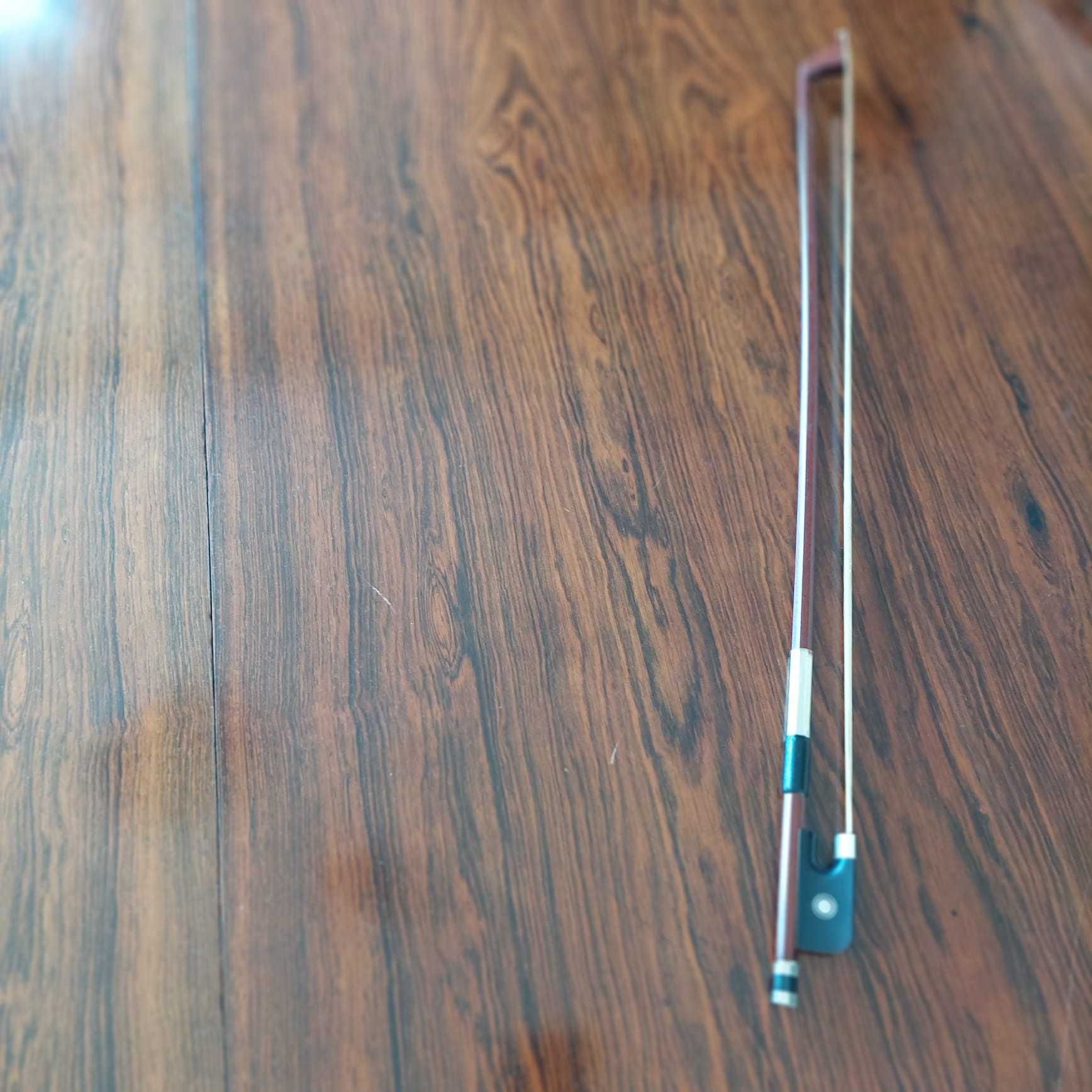 Violoncelo Stentor 1/4 para aprendizagem, inclui estojo e arco