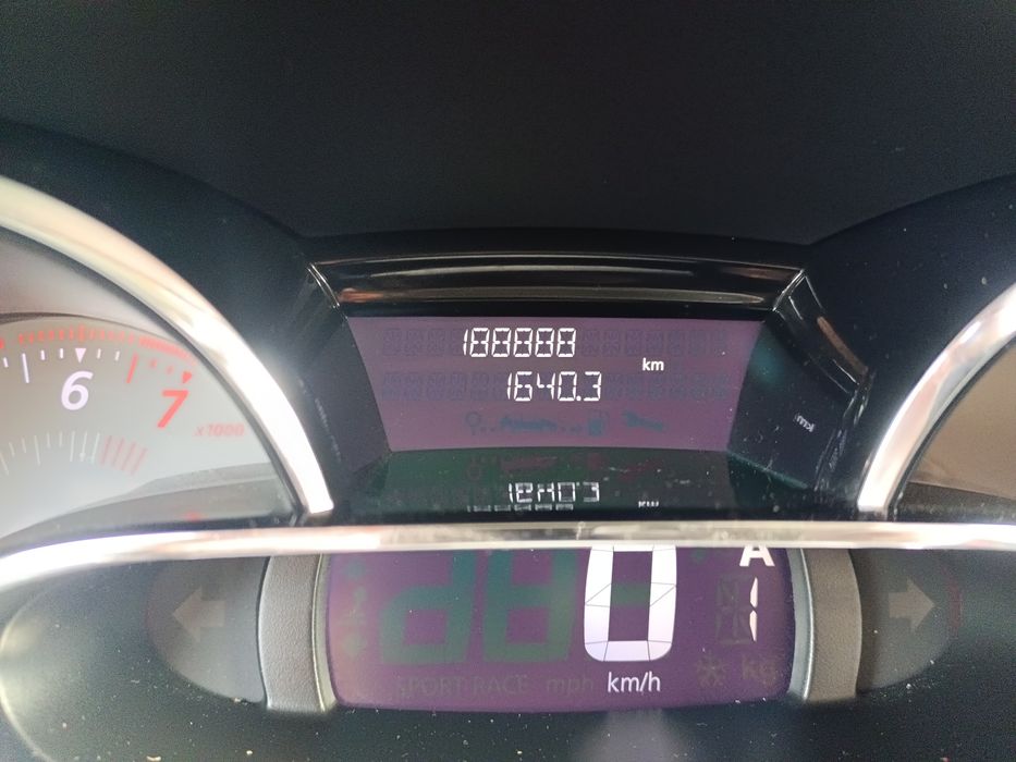 Renault Clio 1.6 Turbo RS Sport 200KM