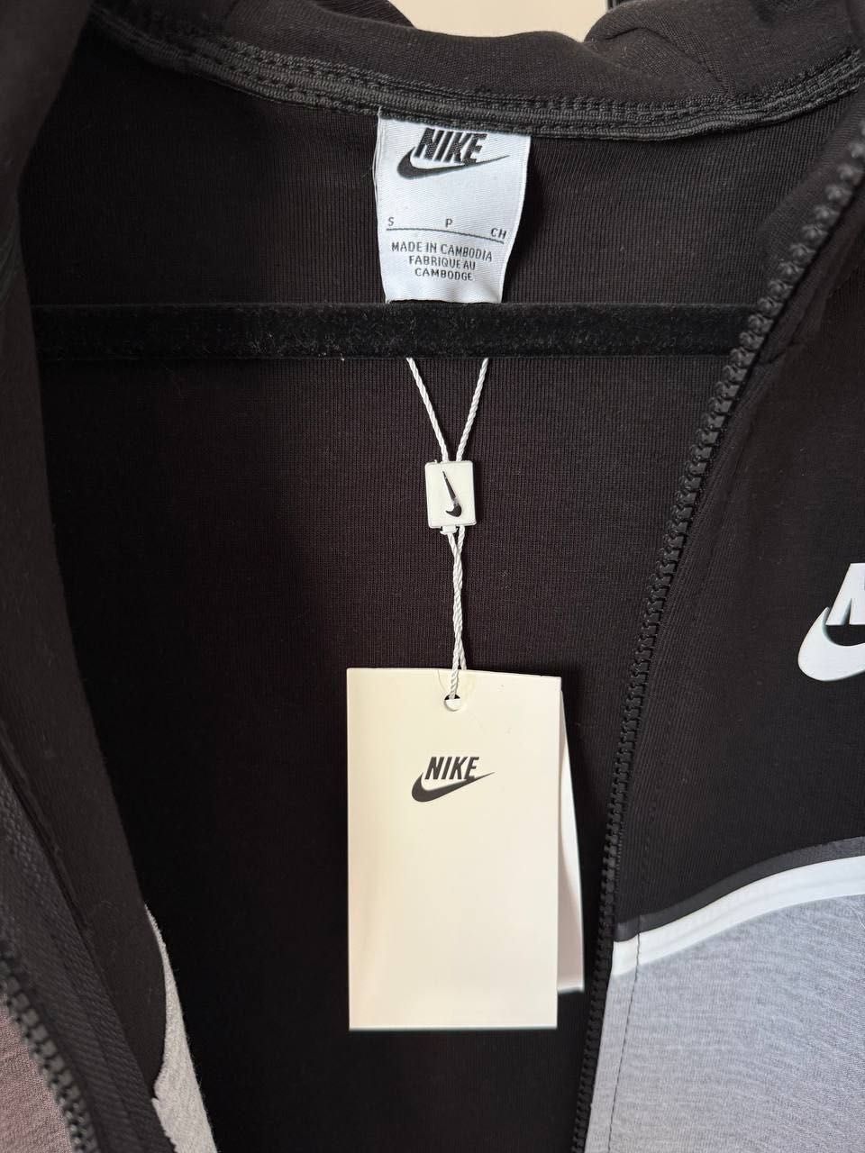 Dres Nike Tech Fleece
