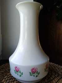 Porcelanowy wazon z różami Sygn.