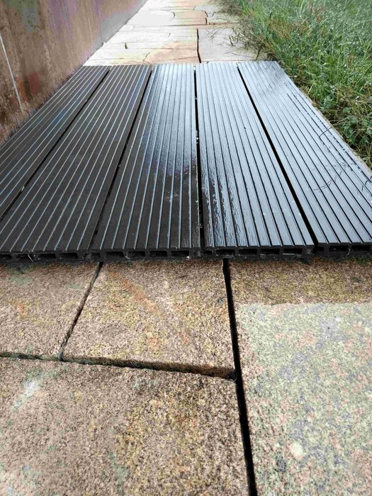 Estrado em DECK cinza