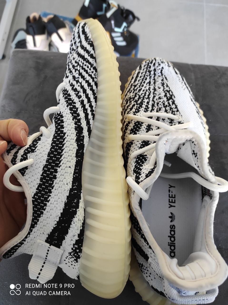 ОРИГІНАЛ 100% Кросівки Adidas Yeezy Boost 350 V2 Zebra - CP9654