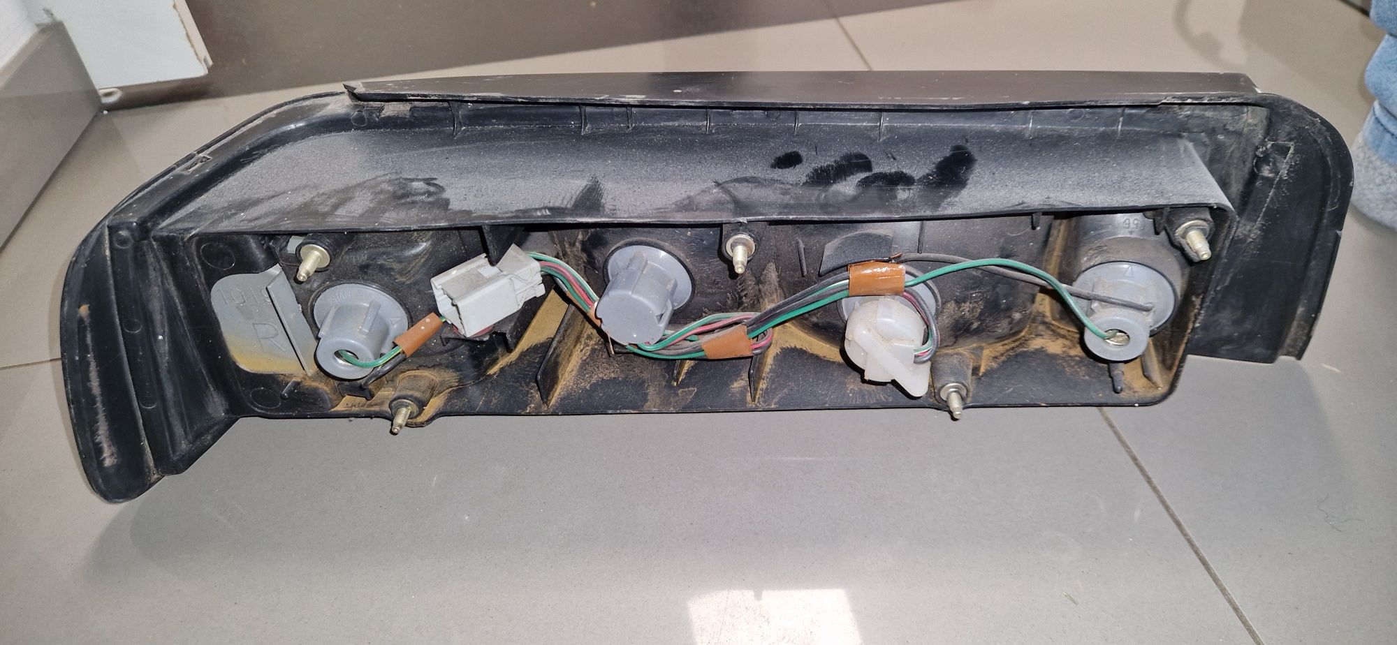 Tylna prawa lampa civic IV ee9 ec9 europa