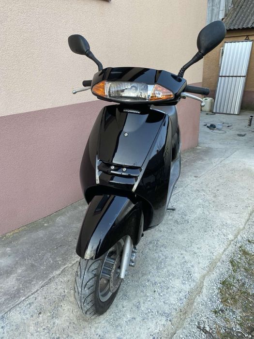 Honda Lead 48 2 місний японський скутер з контейнера