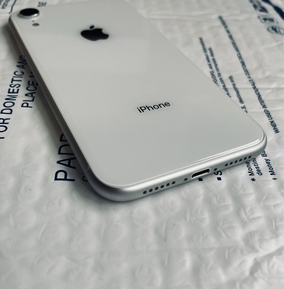 iPhone XR 256GB White Neverlock
