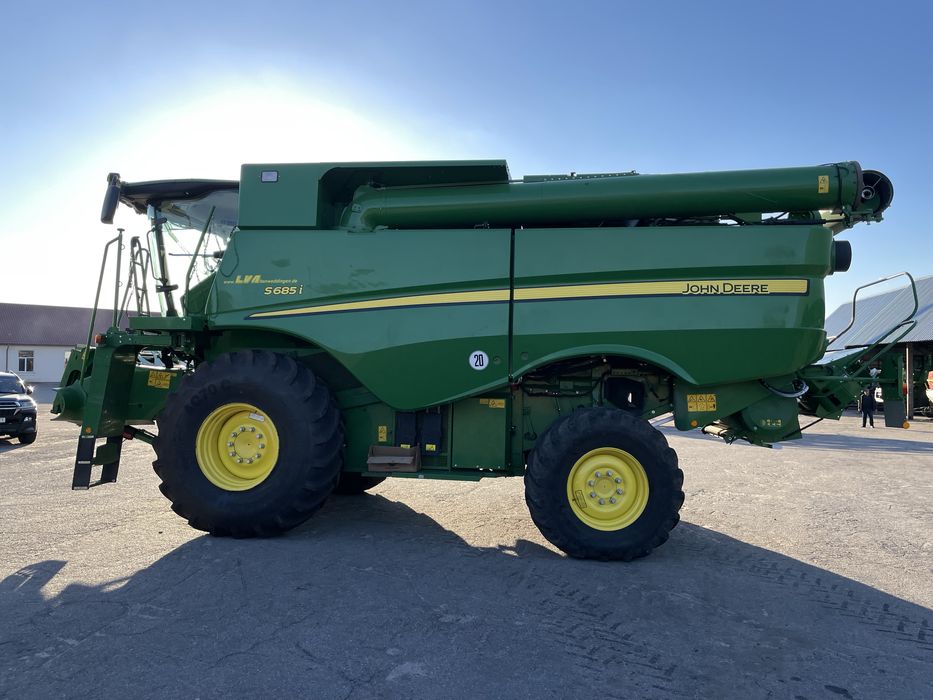 Комбайн John Deere S685i 2015 Продаж