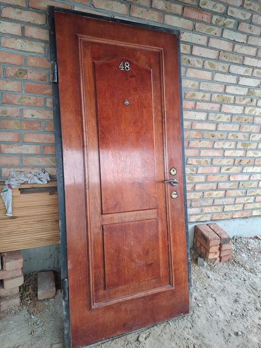 Двері вхідні металеві