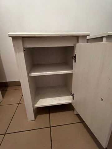 Szafka nocna otwierana