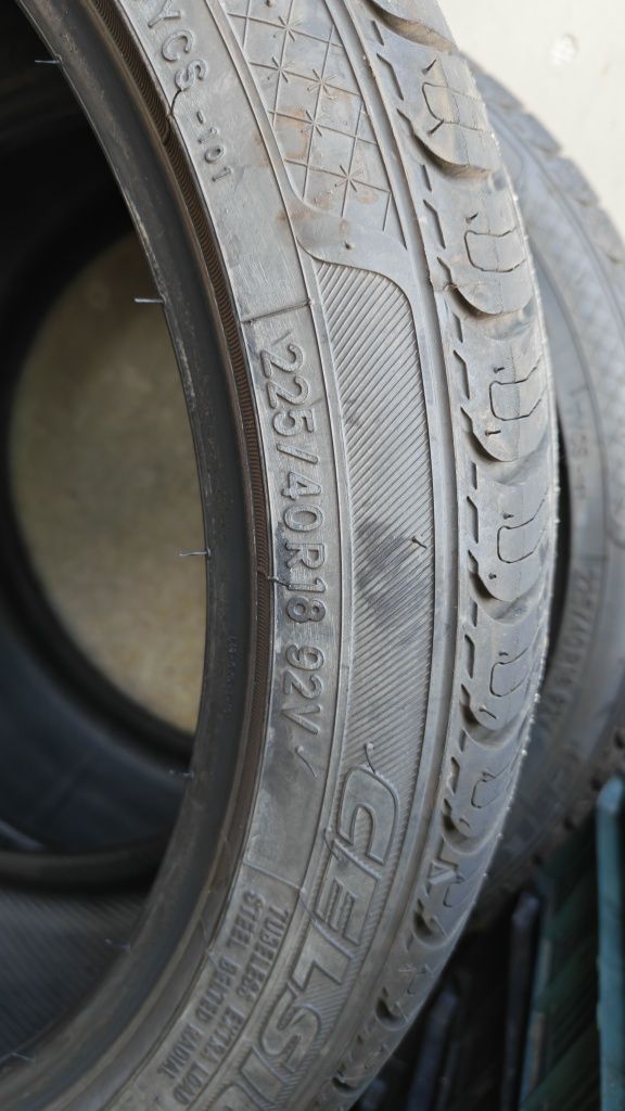 Opony wielosezonowe Toyo Celcius 225/40/18 rok 12/2020