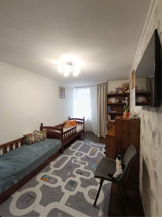 Продається 2км квартира на Дружбі, вул. Лучаківського