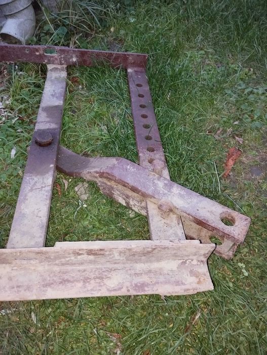 Sprzedam zaczep dolny do Zetora 25