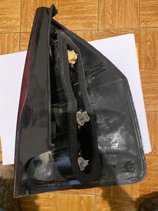 Farolin traseiro esquerdo usado para toyota land cruiser