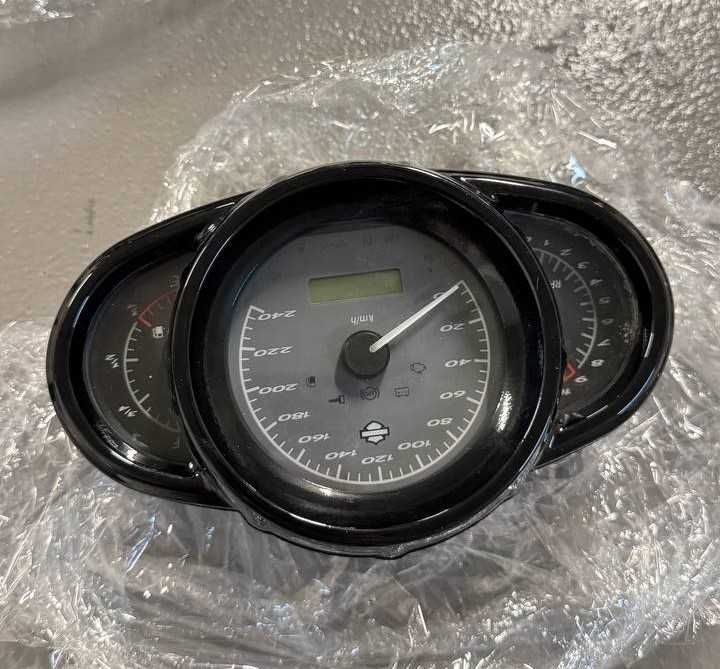 Części Harley-Davidson V-Rod/NightRod 2016, 3000Km jak nowe,duży wybór