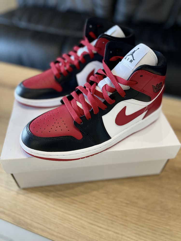 Чоловічі оригінальні Nike Air Jordan 1 Mid Red / White