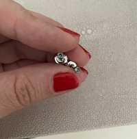 Brincos piercing prata e zirconia azul