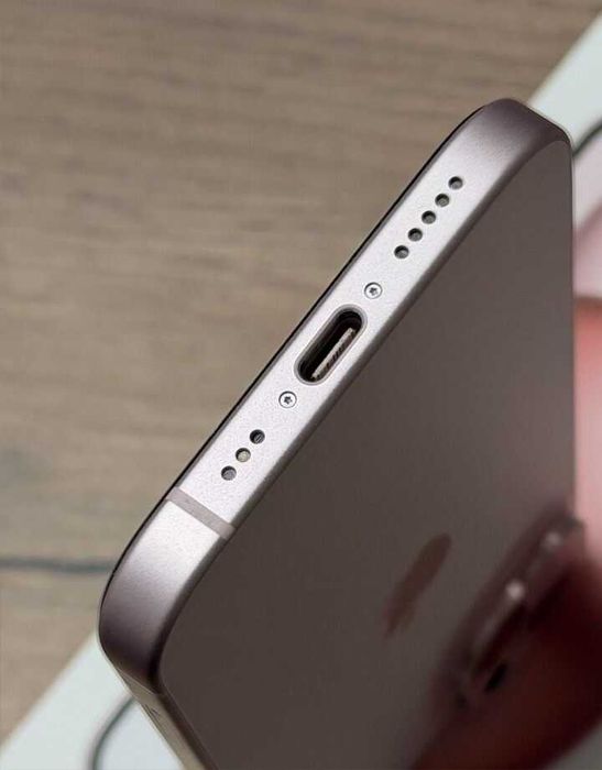 iPhone 15 256 ГБ