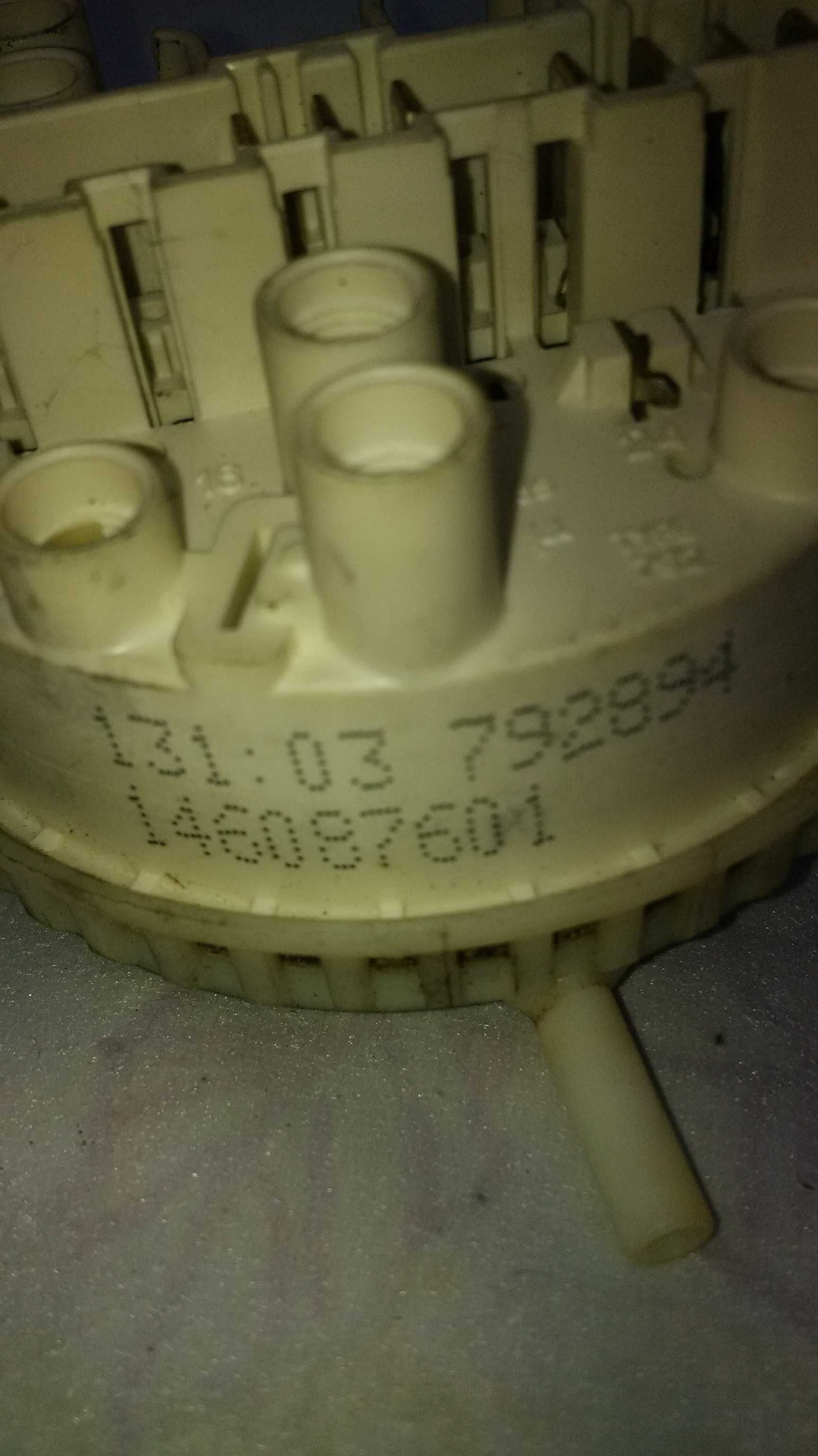 Прессостат 146087601 (датчик уровня воды) для стиральных машин Zanussi