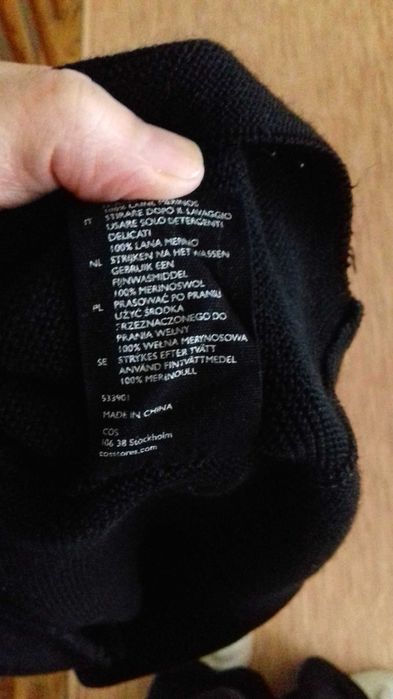 Sweter COS- 100% wełna merino