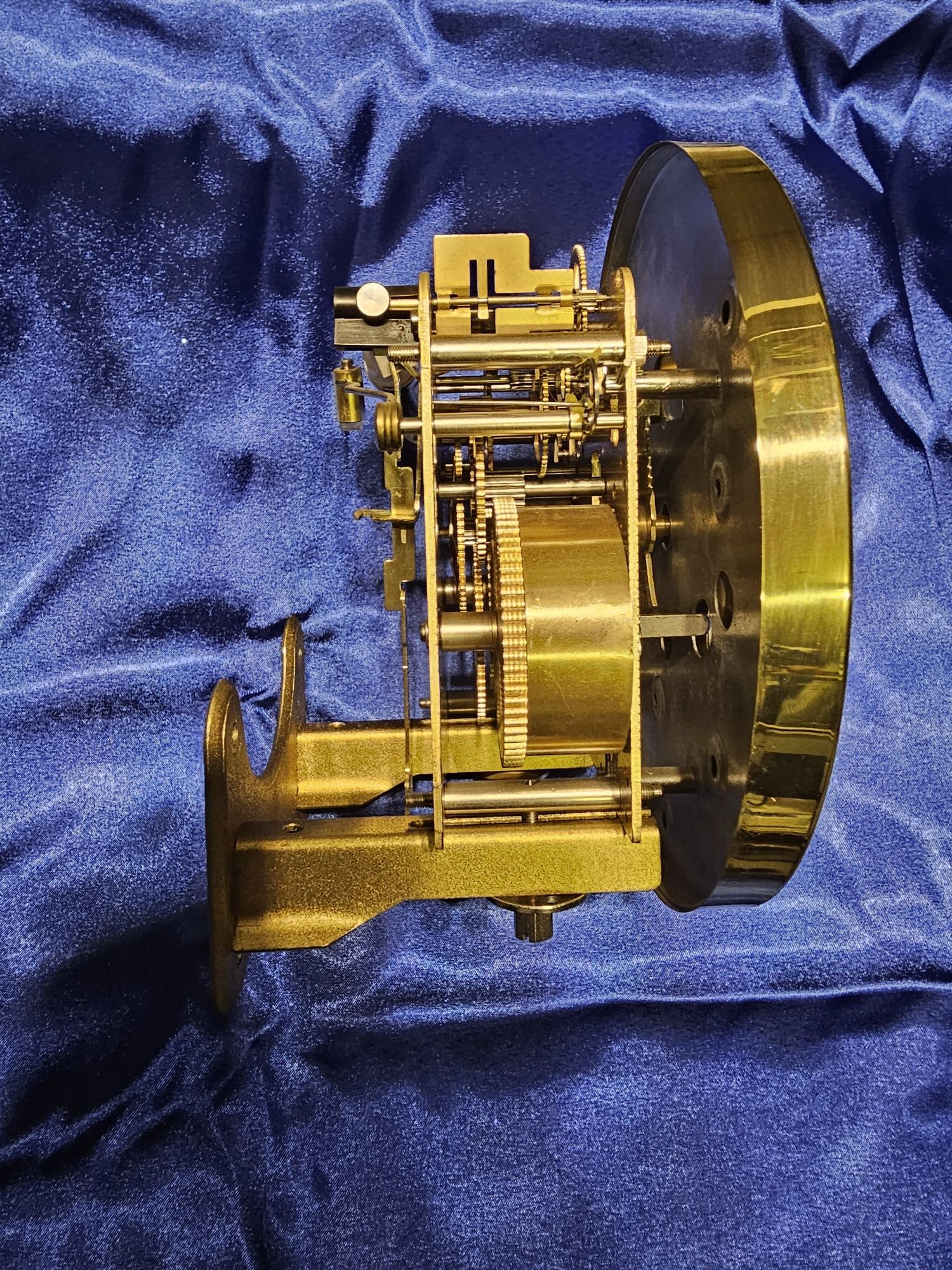 Mechanizm zegara Franz Hermle