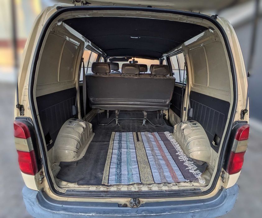 Toyota Hiace 6 lugarres mista