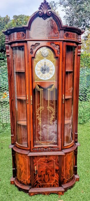 Relógio de chão antigo