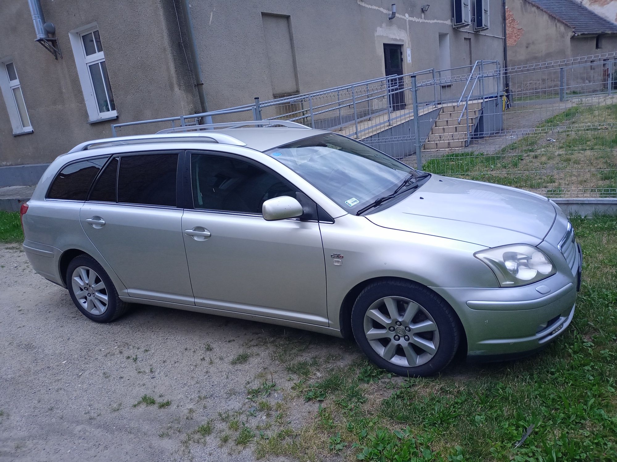 Sprzedam Toyota Avensis 2.0 D4D 116 km.