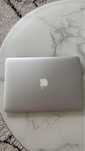 Komputer macBook Air 13