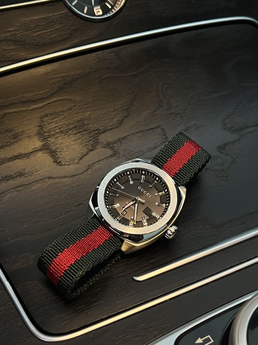 Gucci годинник новий
