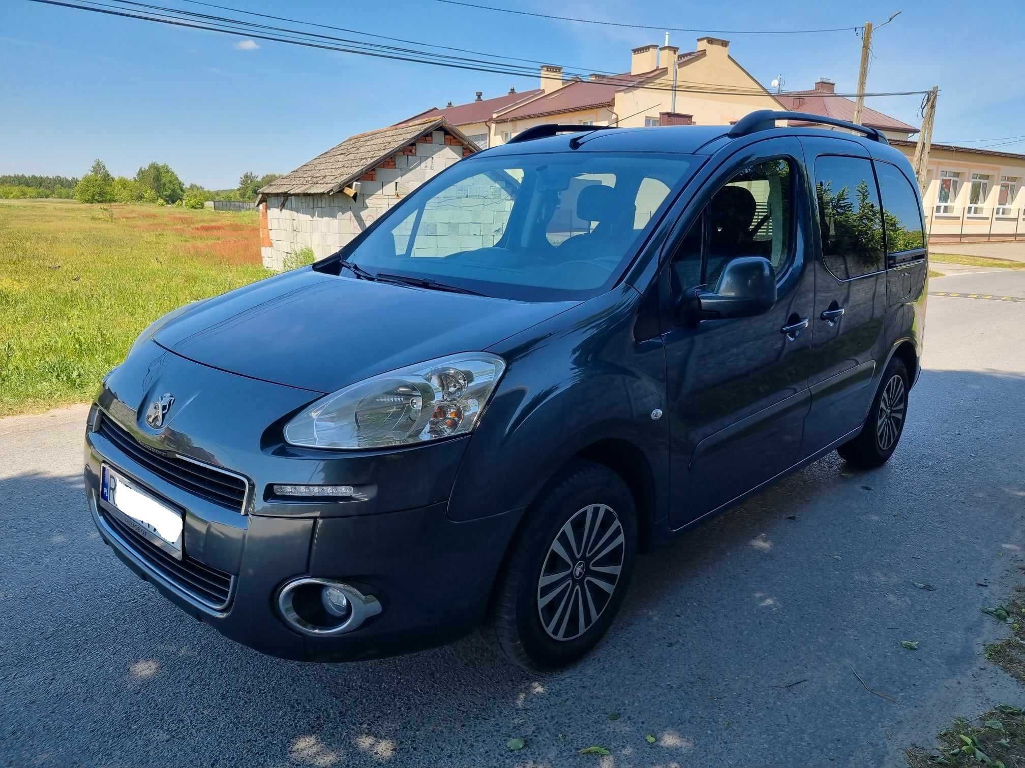 Peugeot Partner 1.6 HDI    2014r   Berlingo   132000 km   Salon Polska