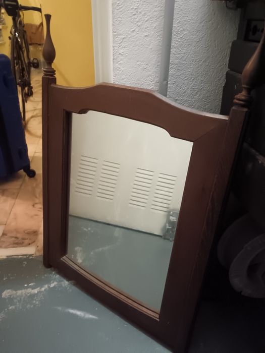 Espelho em bom estado