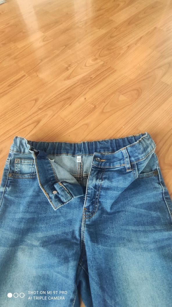 Spodnie jeansowe chłopięce