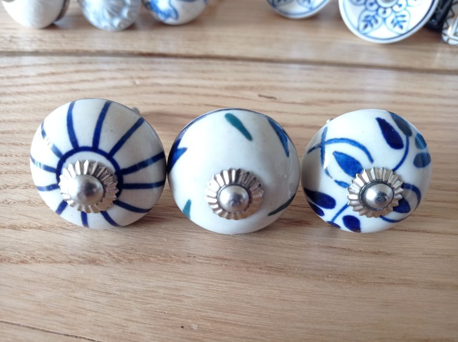 Śliczne ceramiczne gałki meblowe ręcznie malowane gałki do mebli