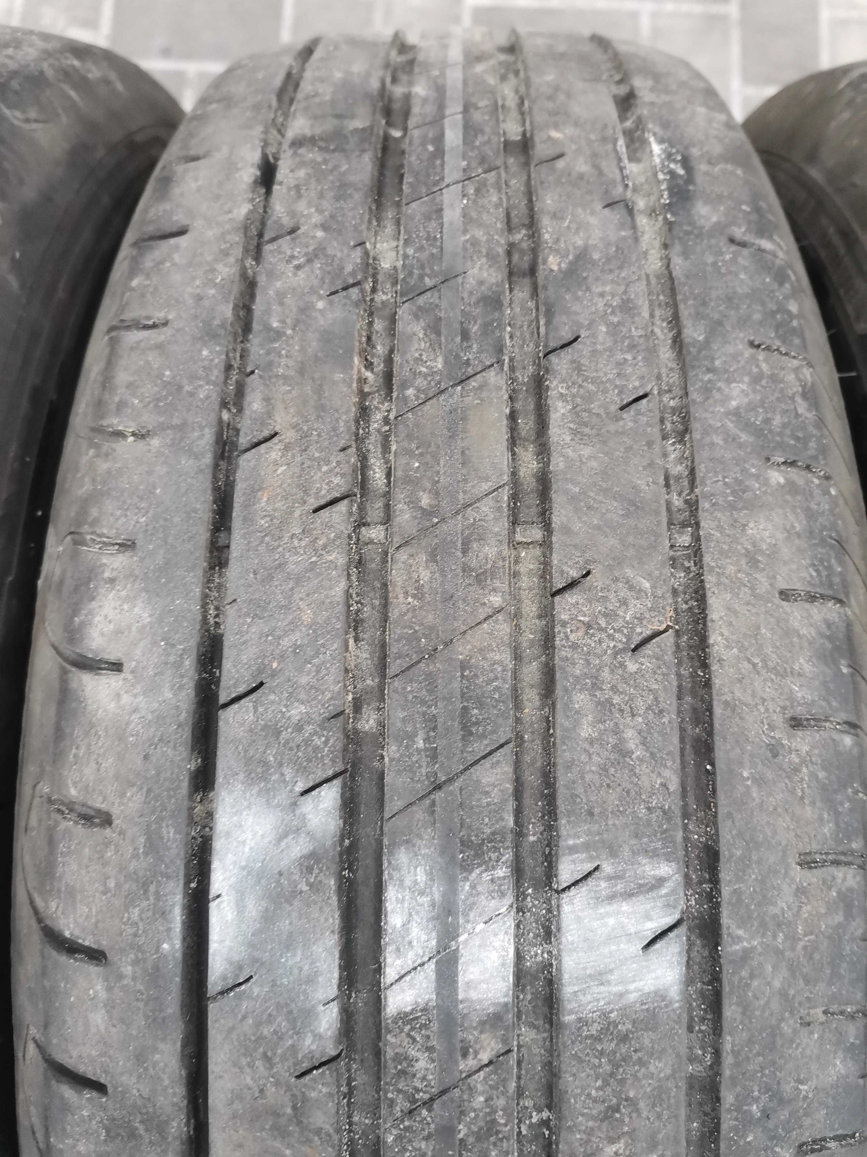4 Opony  letnie Goodyear EfficientGrip 2 SUV 215/70 R16 100H