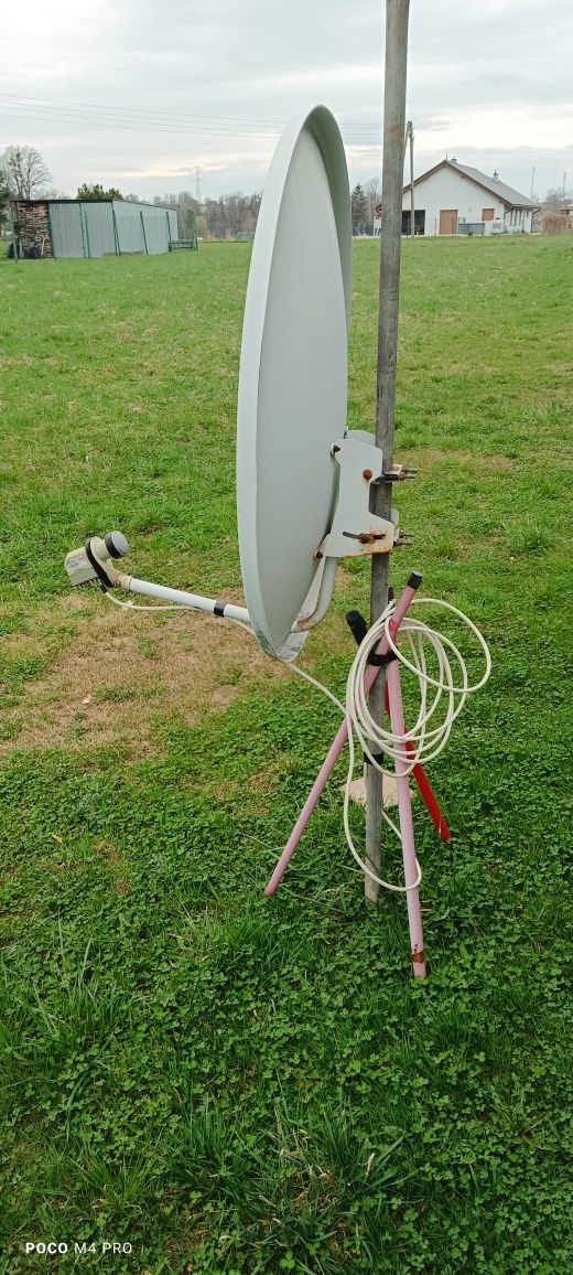 Antena satelitarna