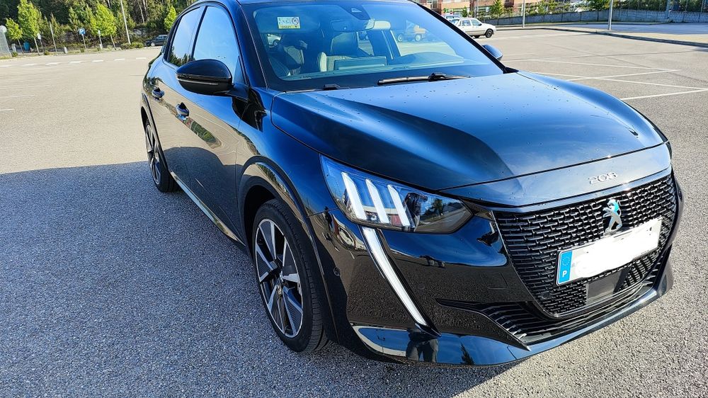 Peugeot e-208 GT 50kWh