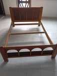 Cama de casal bom estado