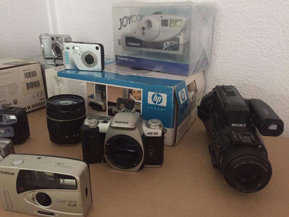 Conjunto de Máquinas Fotográficas e uma de filmar