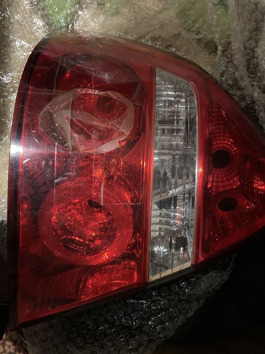 Ліва фара с пошкодженням chevrole Aveo