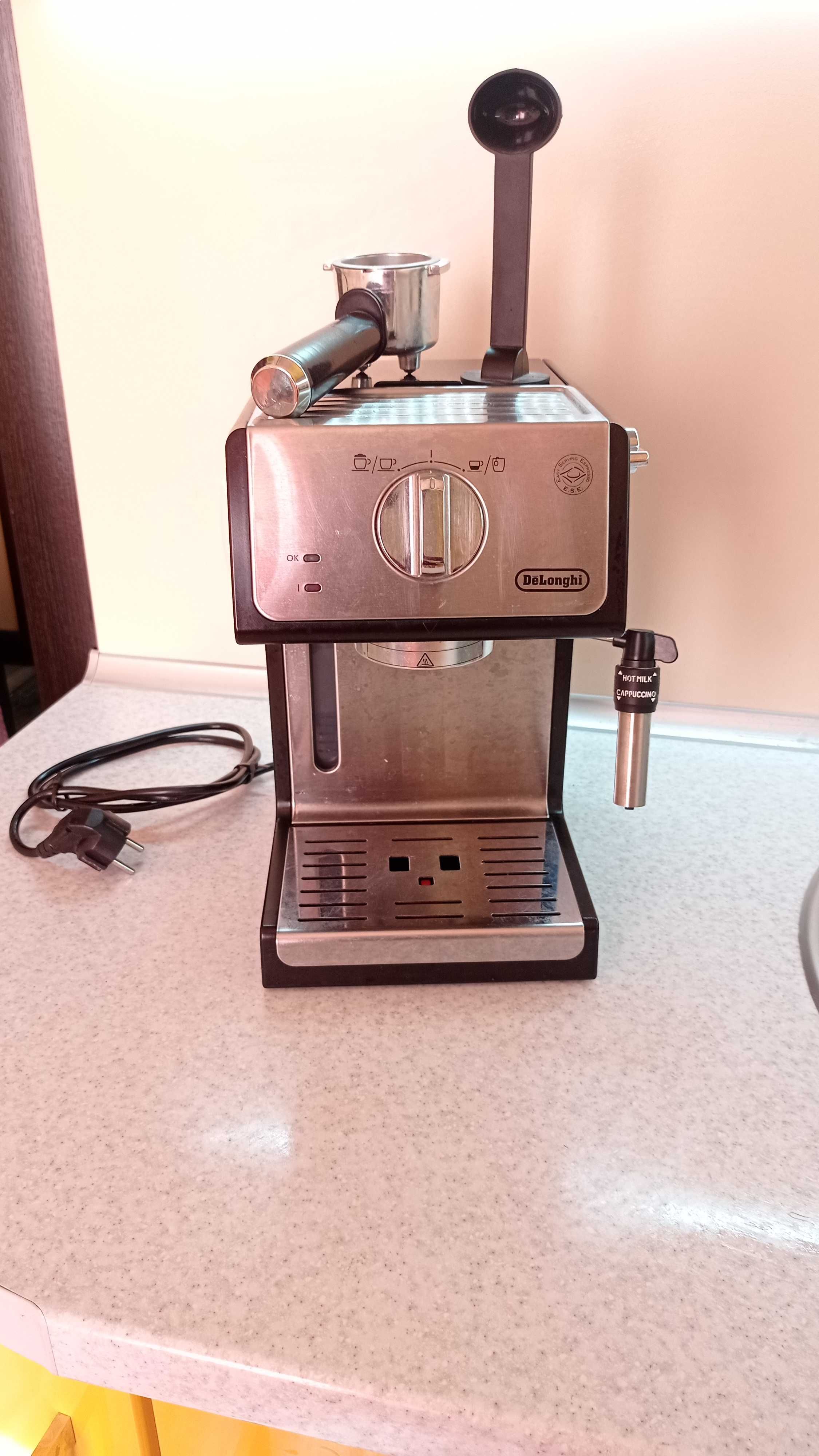 Рожкова кавоварка DeLonghi ECP 35.31