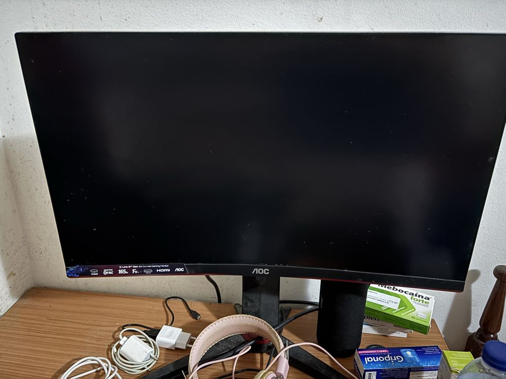 Torre e monitor gaming