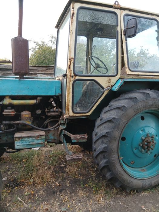 Продам трактор ЮМЗ 6 в доброму технічному стані.