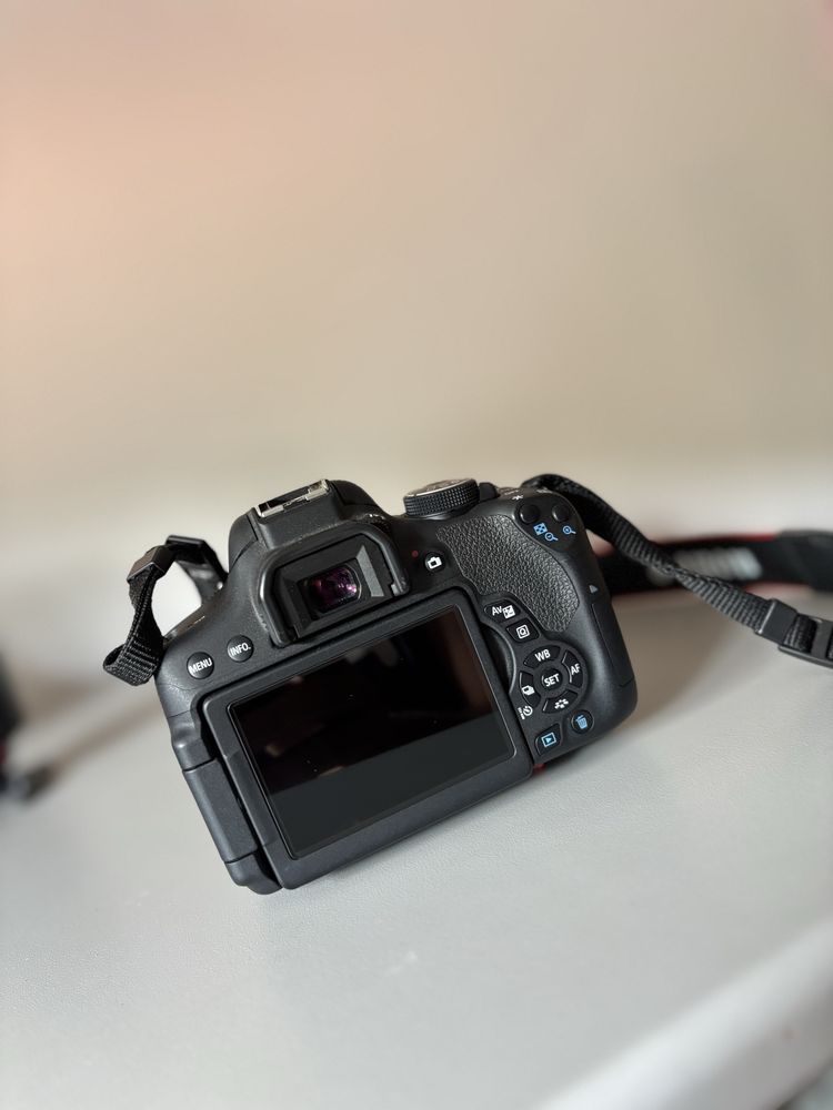 CANON EOS 750 D + Acessorios