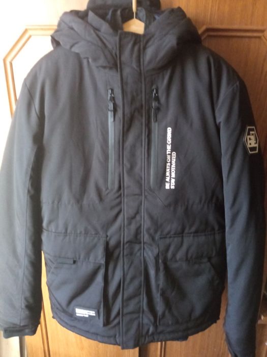 Куртка зимова нова